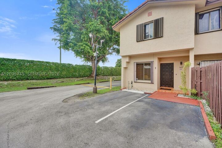 Property Photo: 14201 SW 57th Ln 1A7 FL 33183
