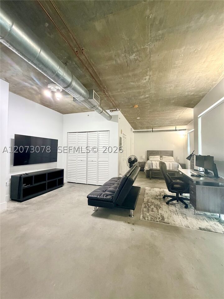 Property Photo:  455 NE 25th St 4D  FL 33137 