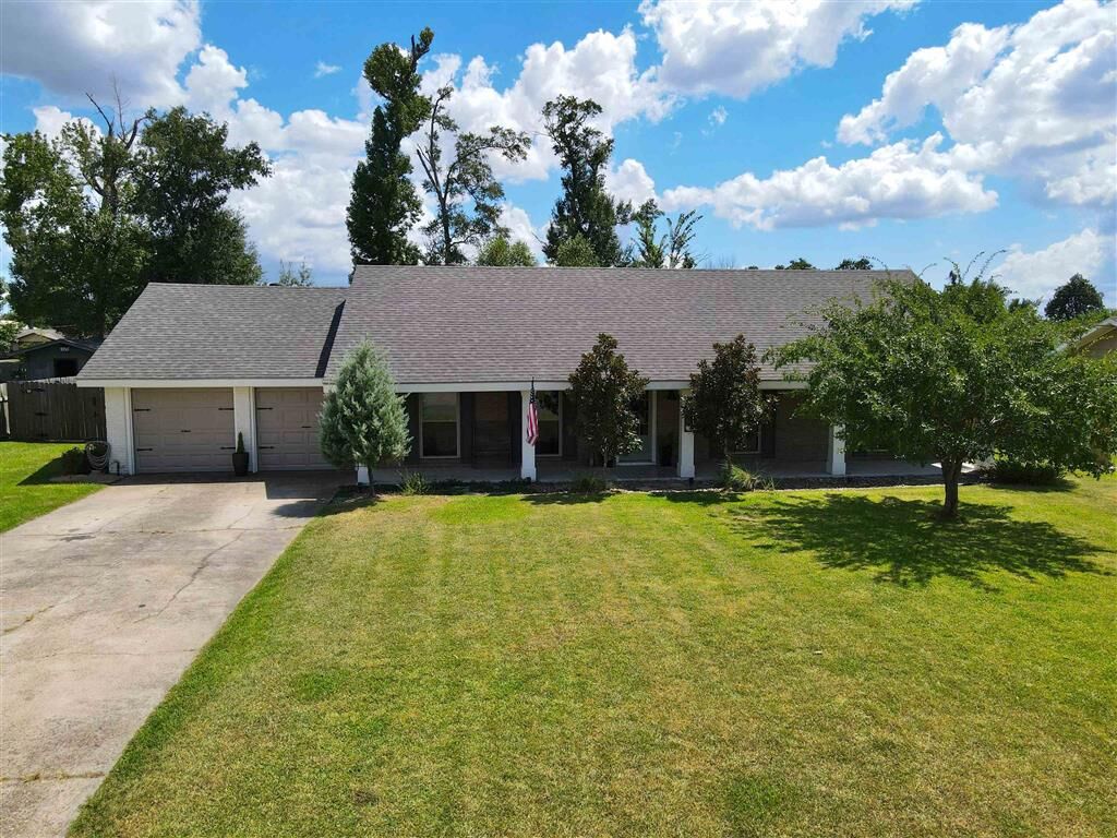 Property Photo:  527 S Lebanon Street S  LA 70663 