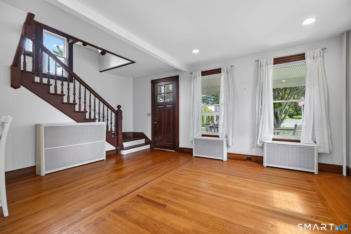 Property Photo:  120 Harbor Street  CT 06405 