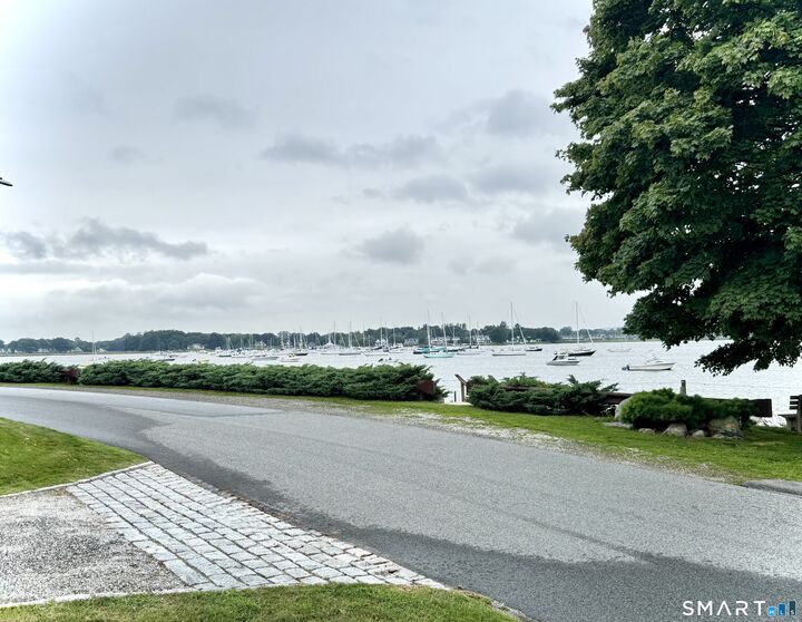 Property Photo:  138 North Cove Road  CT 06475 