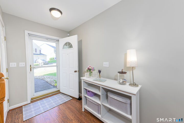 Property Photo:  