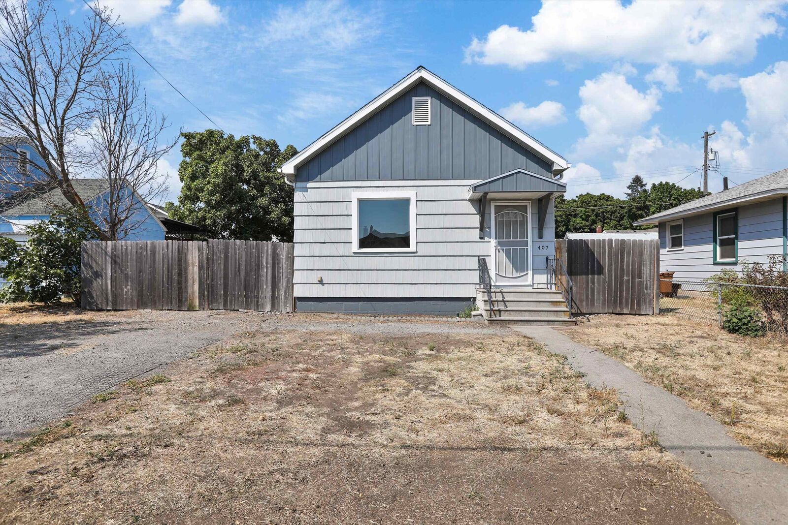 Property Photo:  407 E Dalton Ave  WA 99207 