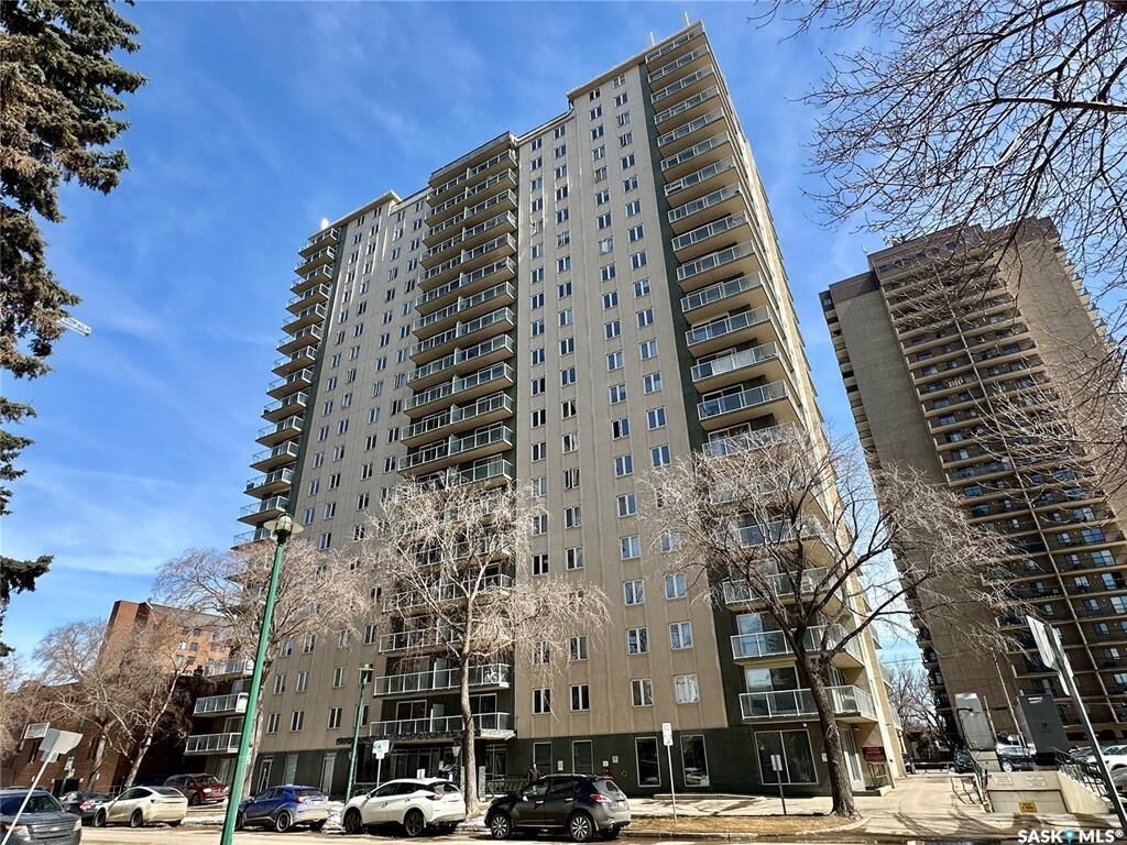 Property Photo: 320 5th Avenue N 902 SK S7K 2P5