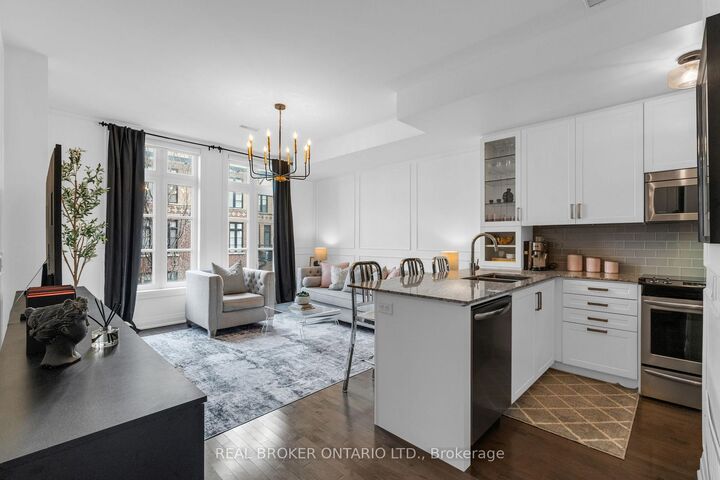 Property Photo: 8167 Kipling Avenue 43 ON L4L 0G4