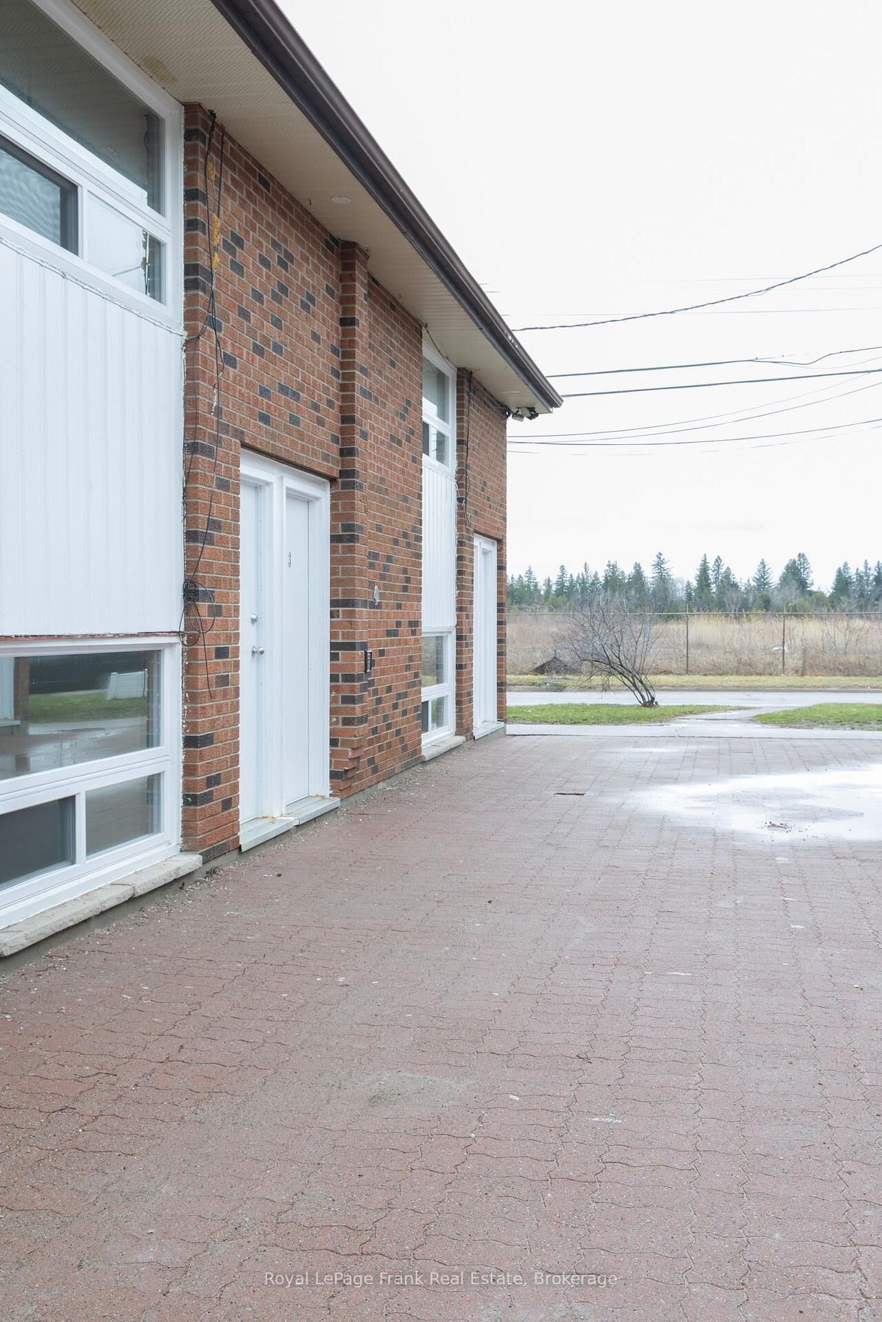 Property Photo:  84 Mary Street W 3  ON K9V 5G3 