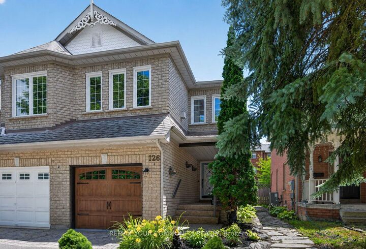 Property Photo: 126 Woodroof Crescent ON L4G 7H2