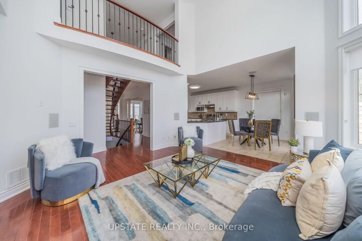 Property Photo: 19 Eaglesprings Crescent ON L6P 2V8