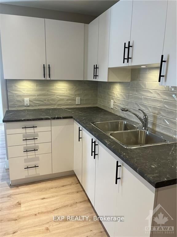 Property Photo:  9 Kent Street  ON K7A 1B5 