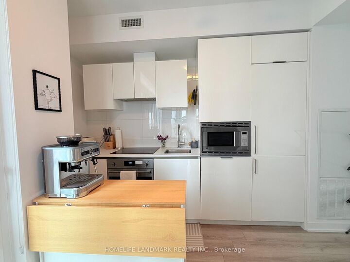 Property Photo: 238 Simcoe Street 2603 ON M5T 1T4