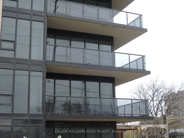Property Photo:  1035 Southdown Road 208  ON L5J 0A2 