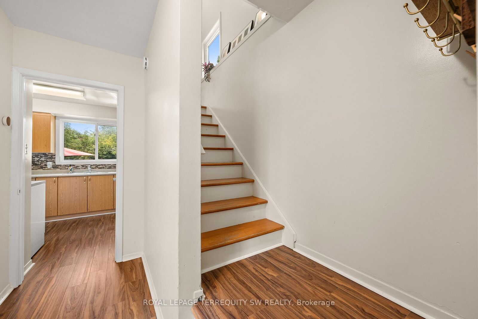 Property Photo:  46 Northlin Park Road  ON K9V 4P4 