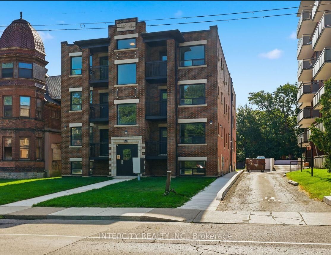 Property Photo:  91 Wentworth Street S 2  ON L8N 2Y9 