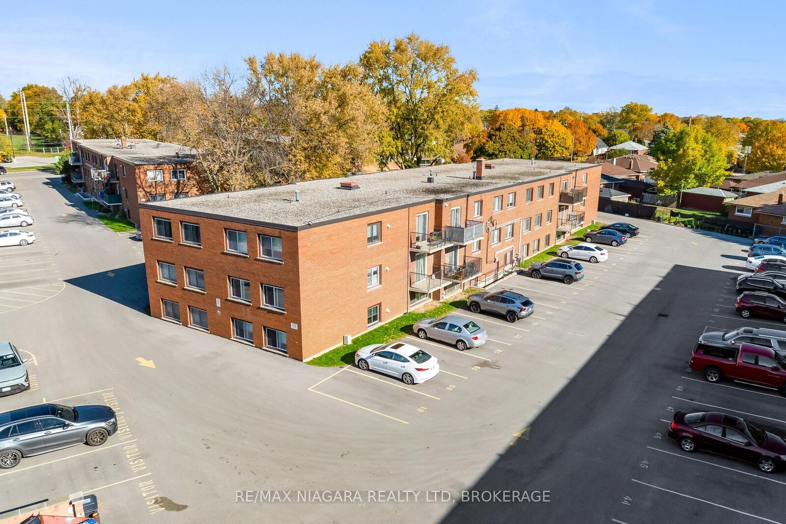 Property Photo: 452 Carlton Street 25 ON L2M 4X1