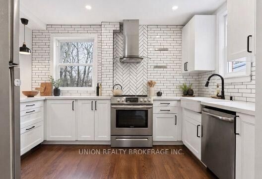 Property Photo:  87 Midland Avenue  ON M1N 3Z8 