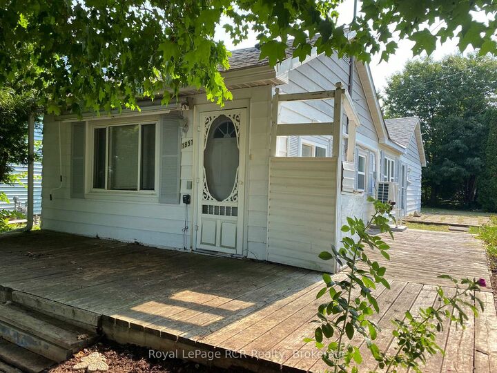 Property Photo:  1851 5th Avenue E  ON N4K 2S6 