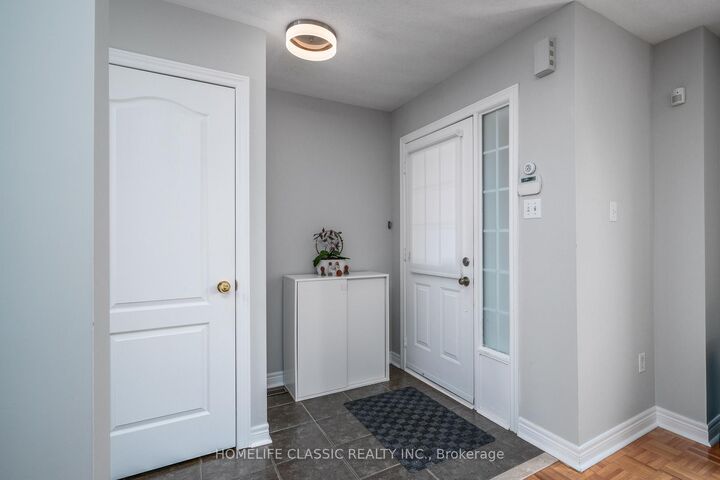 Property Photo: 44 Wildberry Crescent ON L4H 2C6