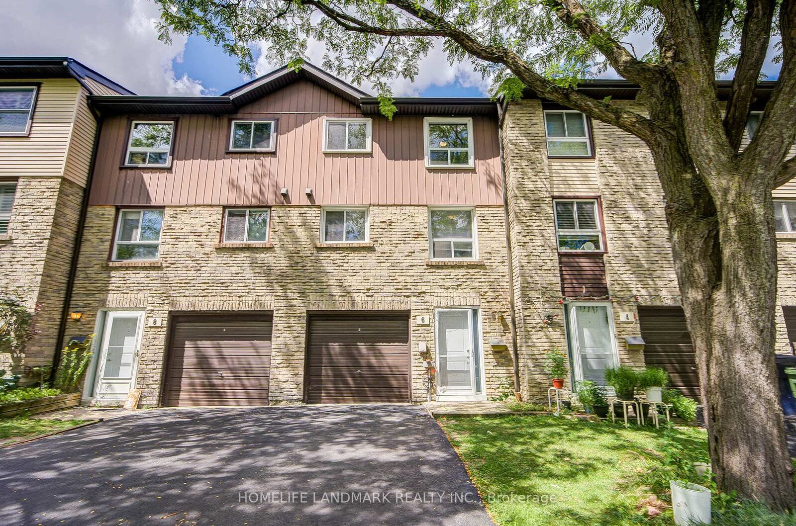 Property Photo: 6 Thunder Grove ON M1V 1V6