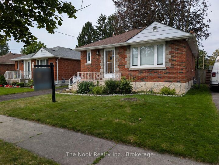288 Cadillac Avenue S — photo 1