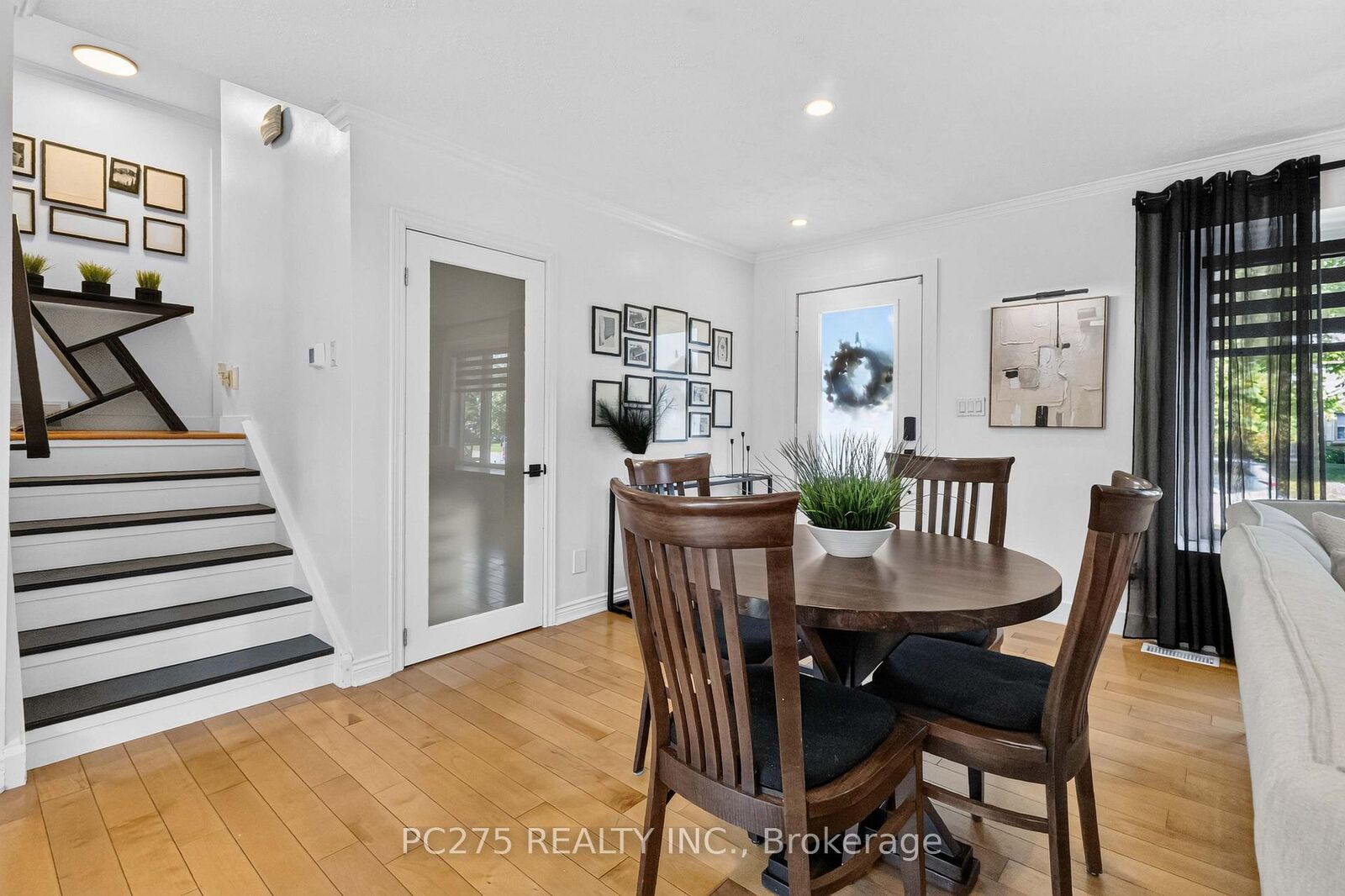Property Photo:  5 Field Road  ON N6P 1C4 