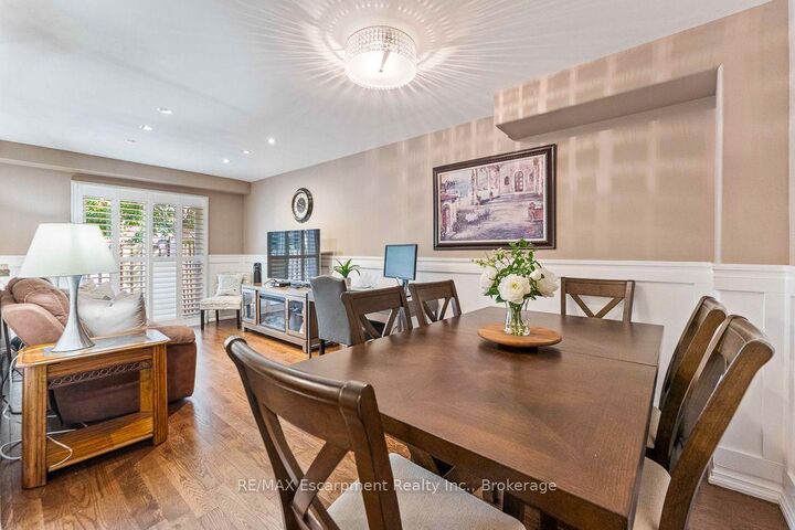 Property Photo: 1500 Reeves Gate 1 ON L6M 3J4