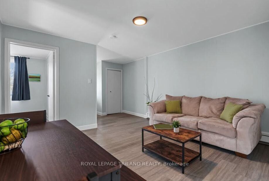 Property Photo:  469 Grey Street 2  ON N6B 1H1 
