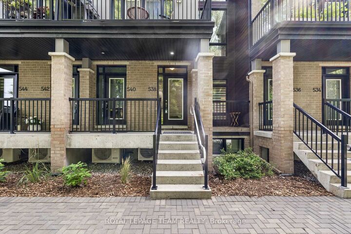 Property Photo:  538 Crescendo Private 32  ON K1X 0E4 
