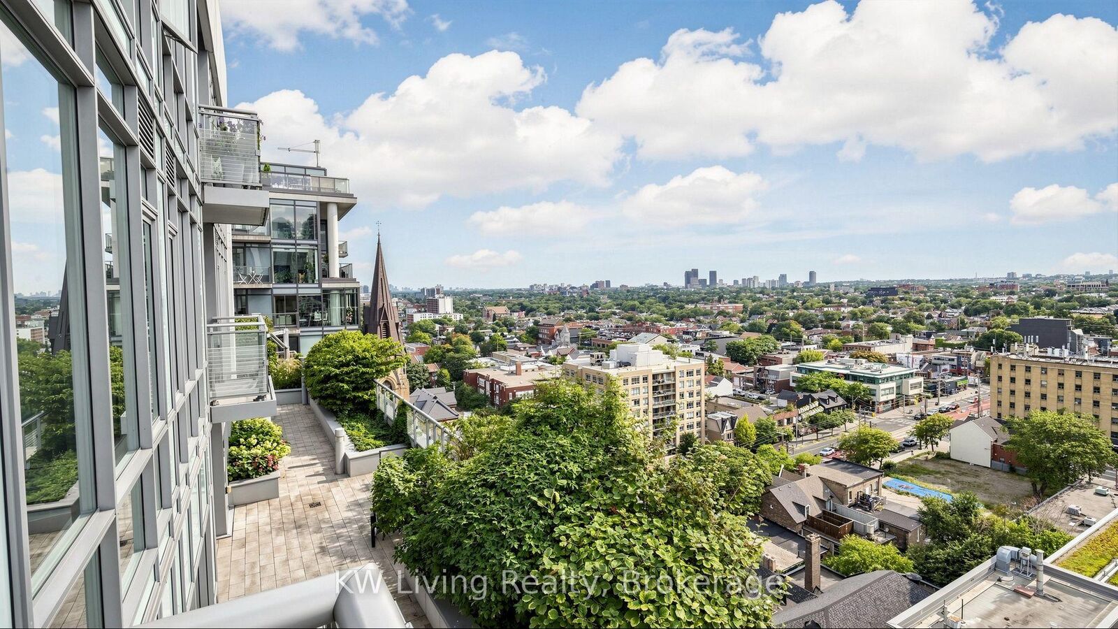 Property Photo: 525 Adelaide Street W Lph10 ON M5V 0N7