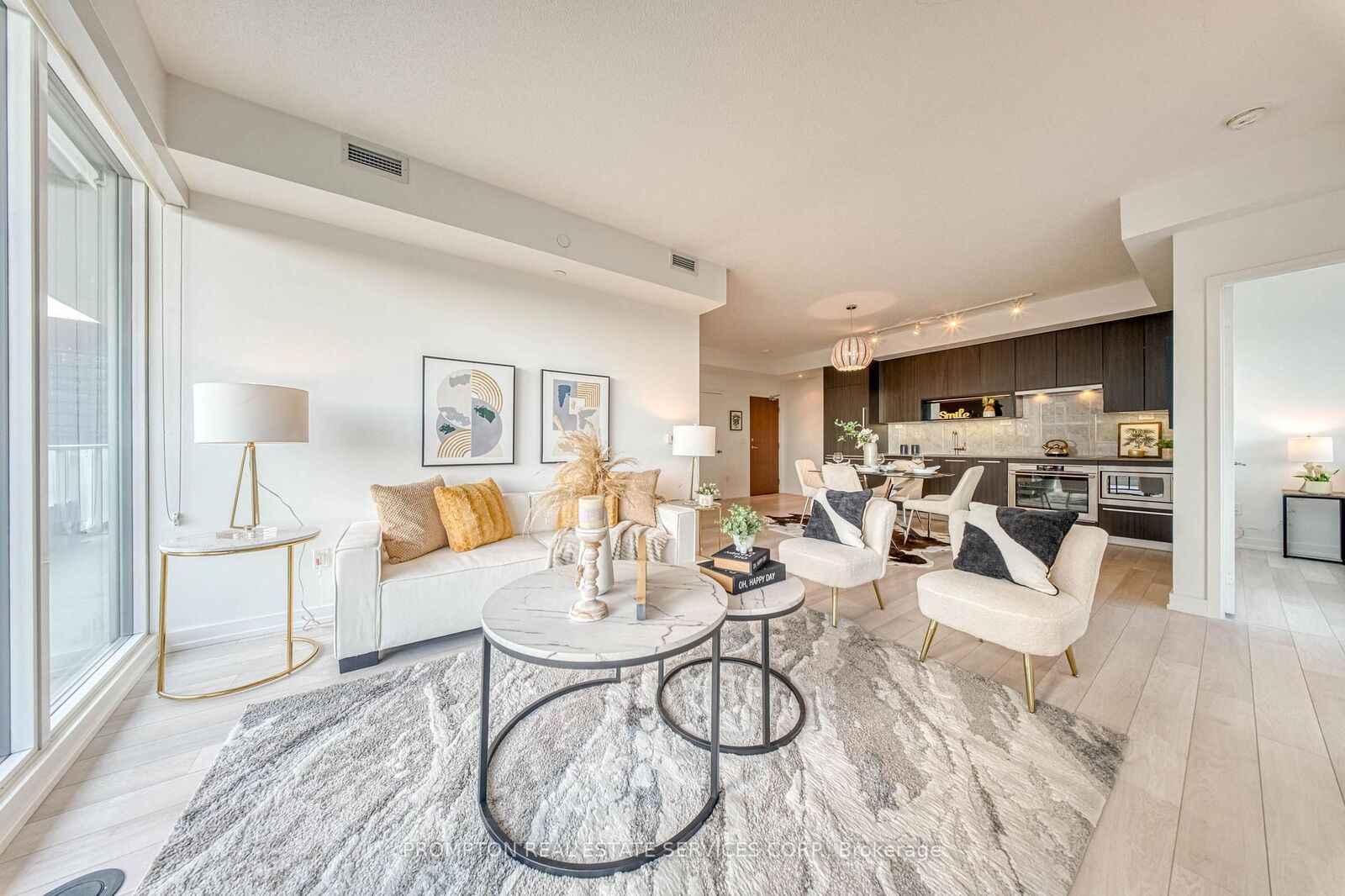 Property Photo: 115 McMahon Drive 2511 ON M2K 0E3
