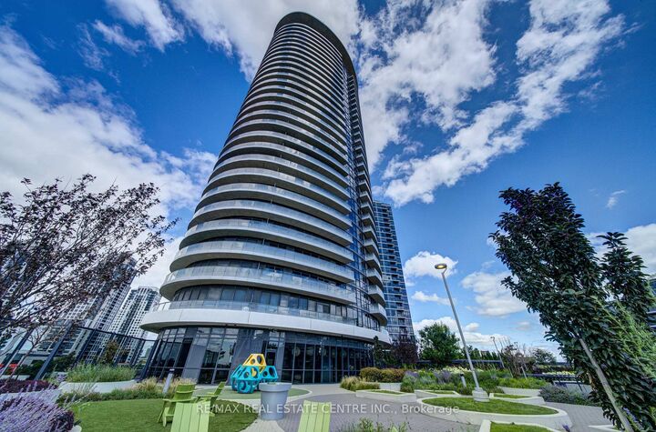 Property Photo:  30 Gibbs Road 2608  ON M9B 0E4 