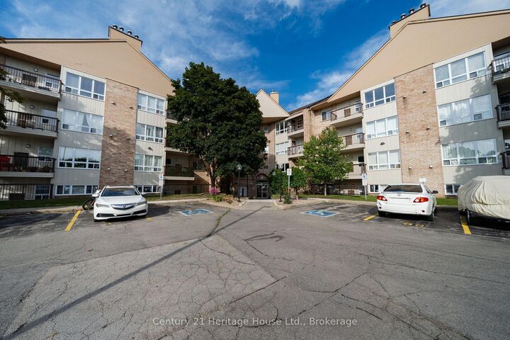 Property Photo:  15 Hofstetter Avenue 318  ON N2A 3Z7 