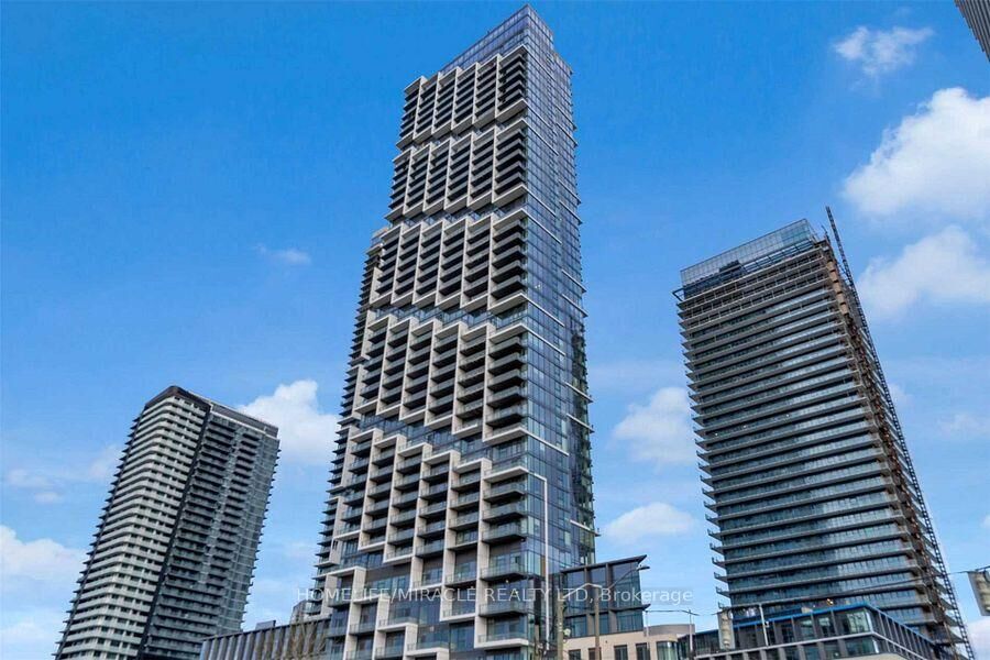 Property Photo:  1000 Portage Parkway 2001  ON L4K 0L1 