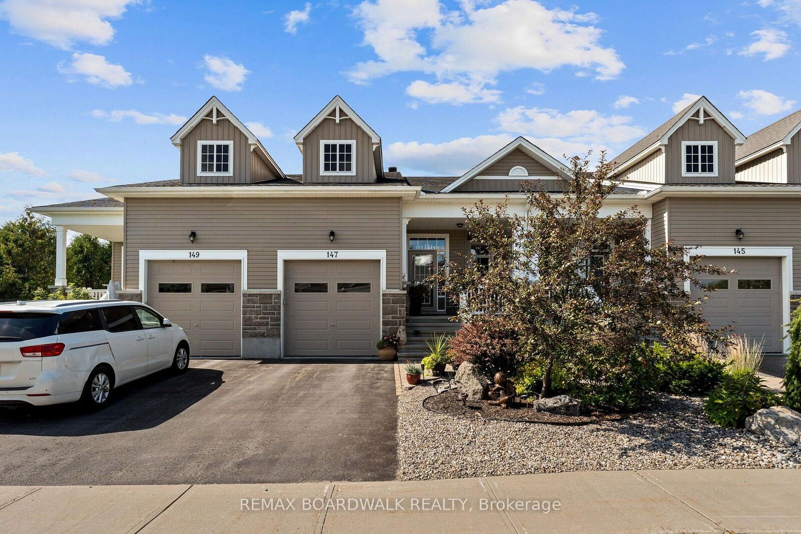 Property Photo:  147 Oxford Street W  ON K0G 1J0 