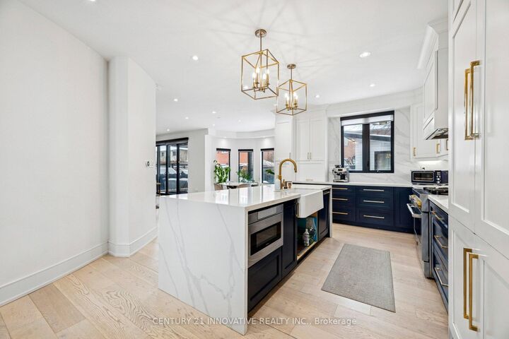 Property Photo: 6 Devonridge Crescent ON M1C 5B1
