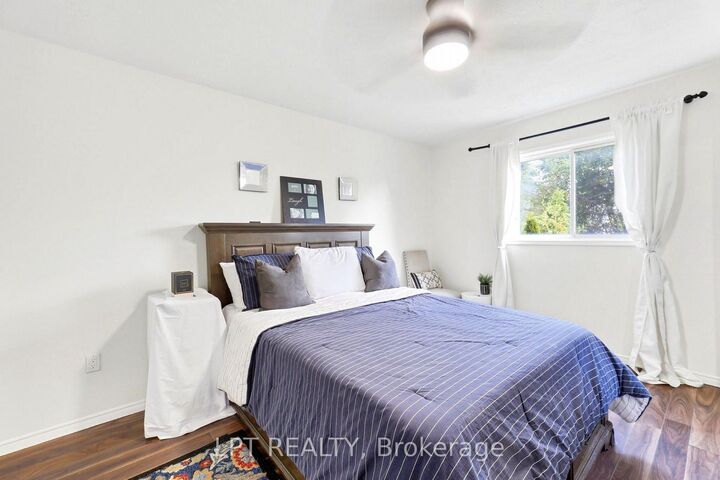 Property Photo: 79 Sunrise Crescent ON N5V 4V8