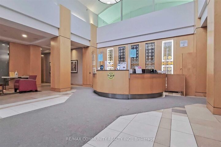 Property Photo: 18 Mondeo Drive 541 ON M1P 5C8