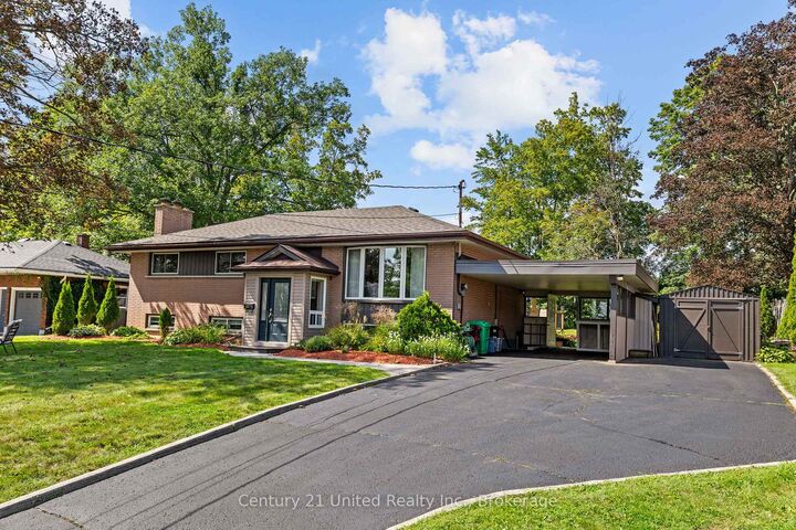 Property Photo:  122 Earlwood Drive  ON K9J 6B6 