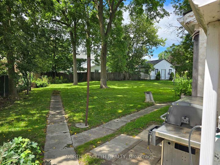Property Photo: 71 Grand River Street S ON N3L 2B5