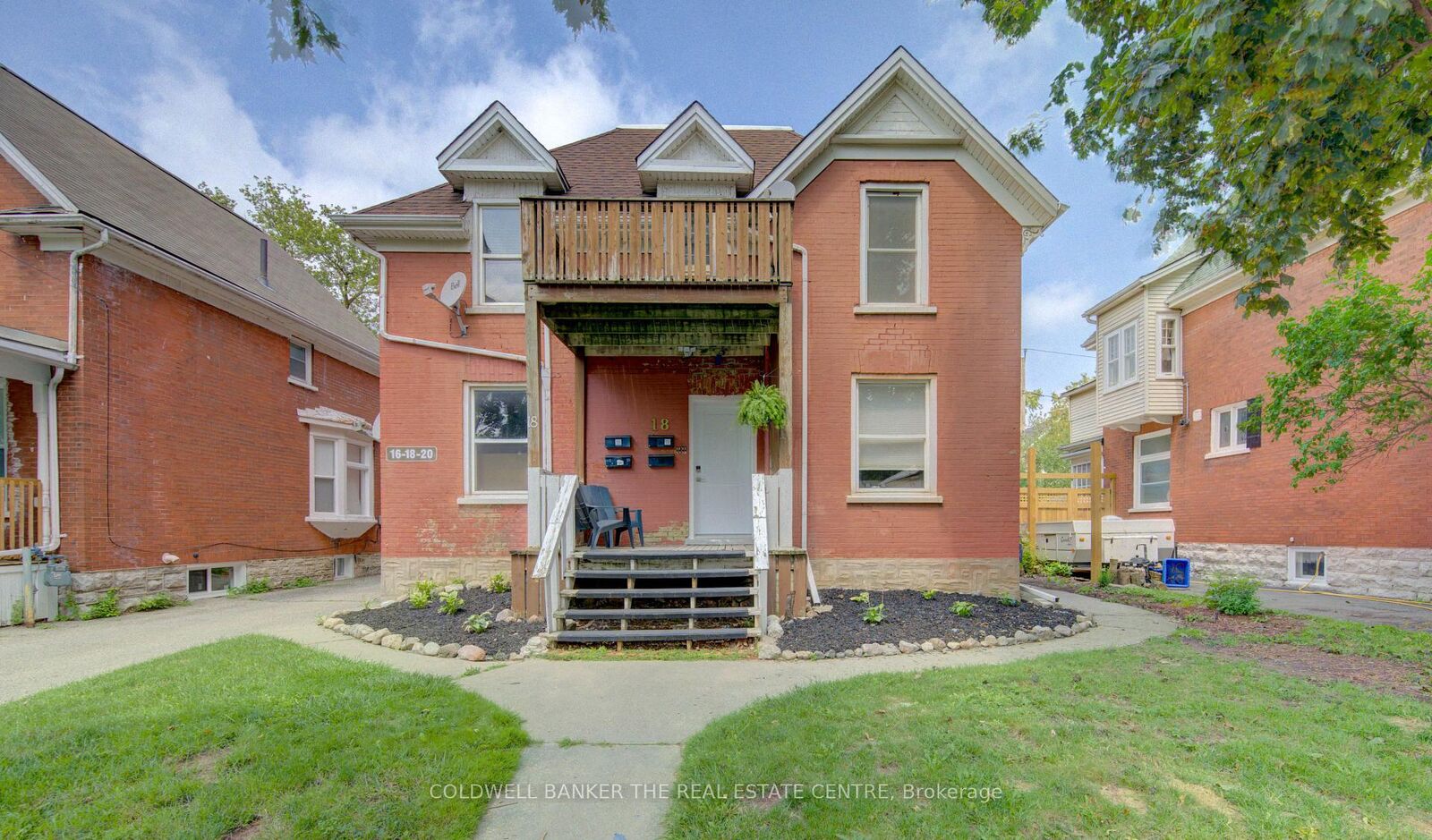 Property Photo:  14-20 Brubacher Street 14  ON N2H 2V9 