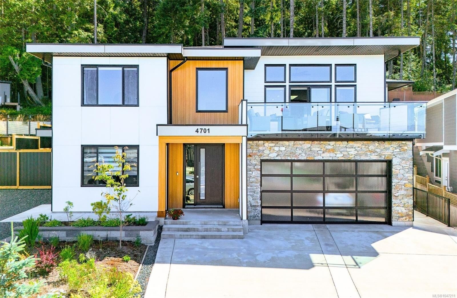 Property Photo: 4701 Ambience Dr BC V9T 0L3