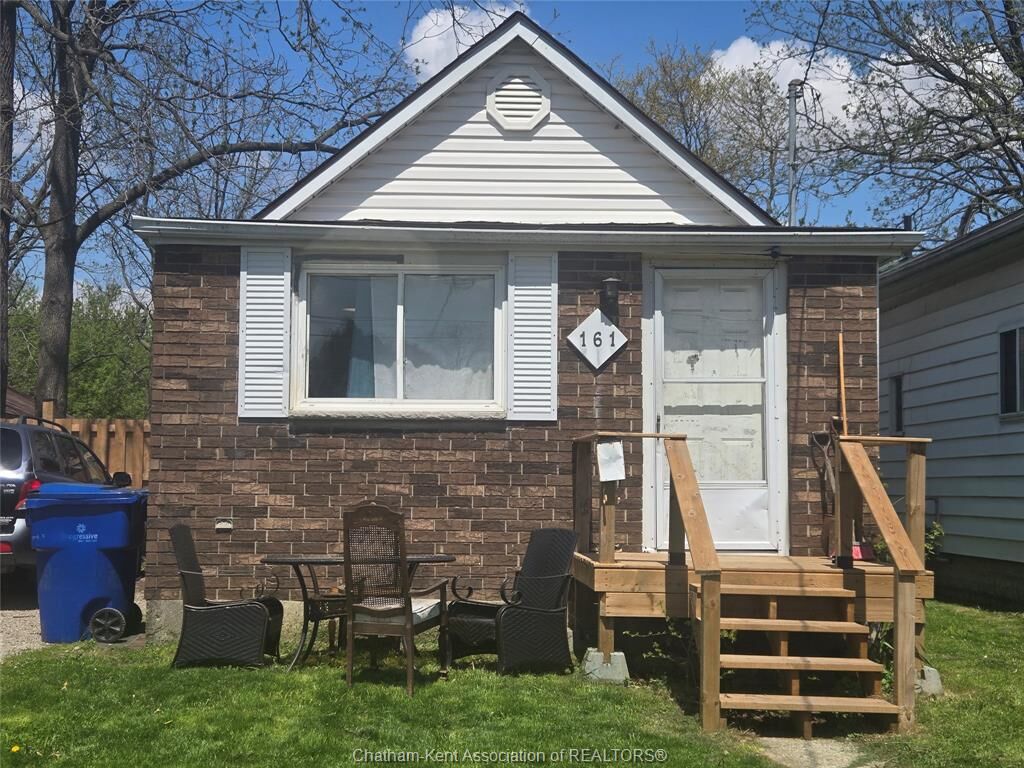 Property Photo: 161 Wellington Street East ON N7M 3P2