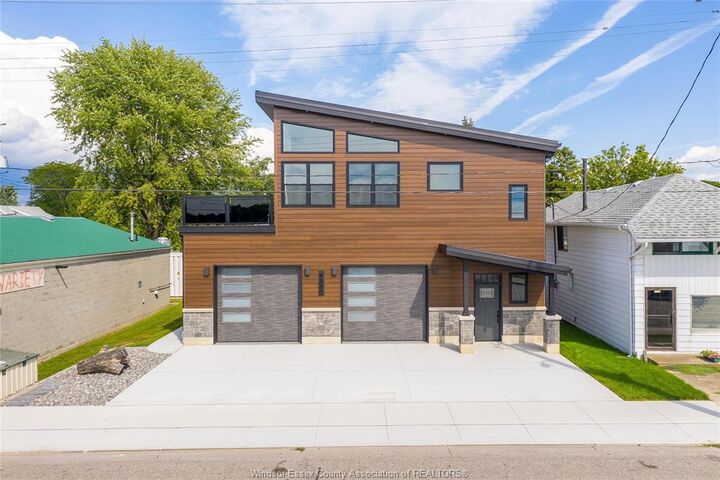 4360 St. Clair Parkway — photo 1