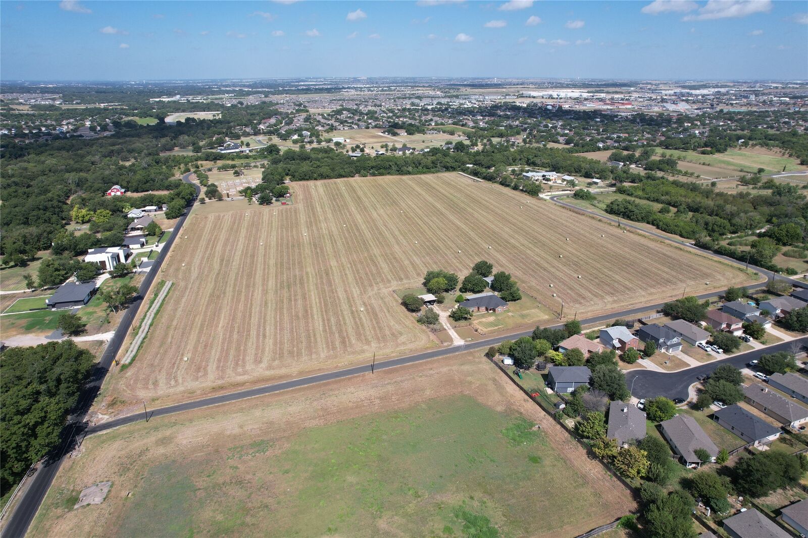 Property Photo: 460 County Road 135 Road TX 78634