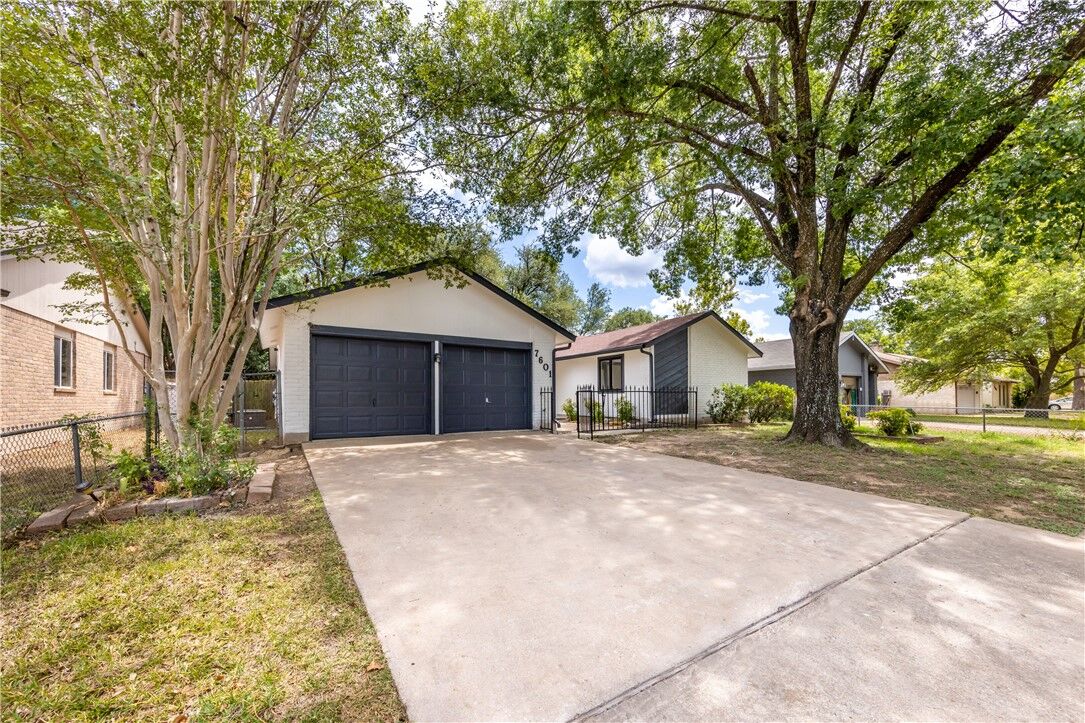 Property Photo:  7601 West Gate Boulevard  TX 78745 