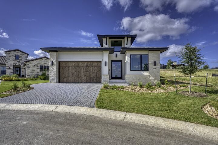 Property Photo: 119 Via Roma Court TX 78657