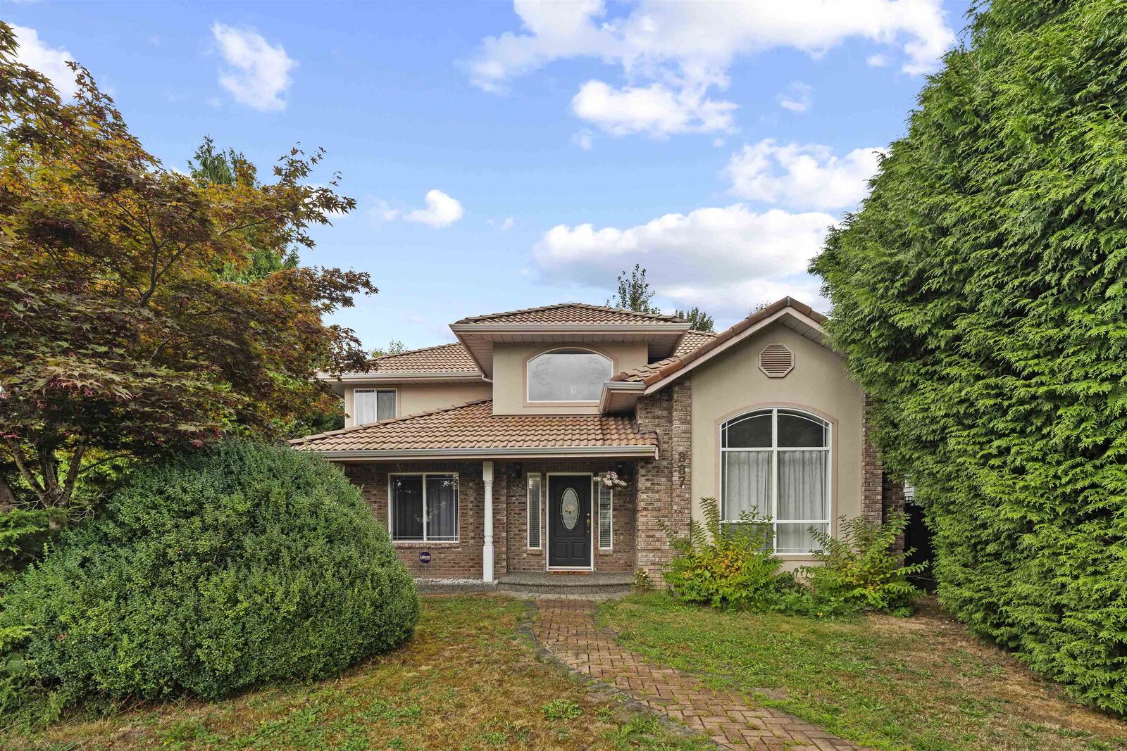 Photo de la propriété: 887 Riverside Drive BC V3B 7T6