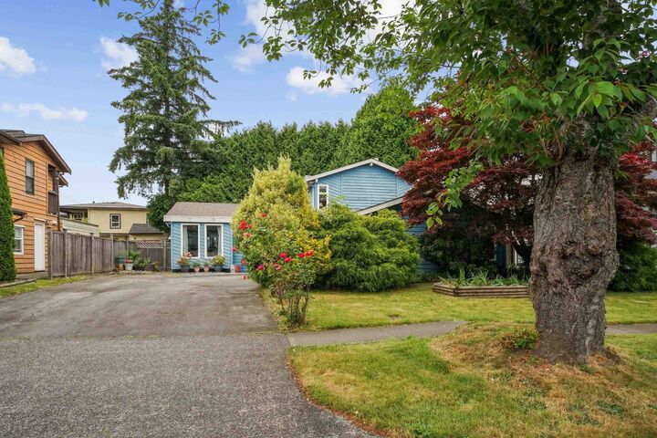 Property Photo: 12737 Drummond Place BC V3V 6G4