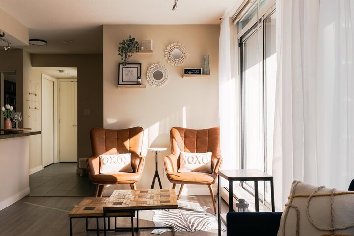 Property Photo:  618 Abbott Street 711  BC V6B 0B9 
