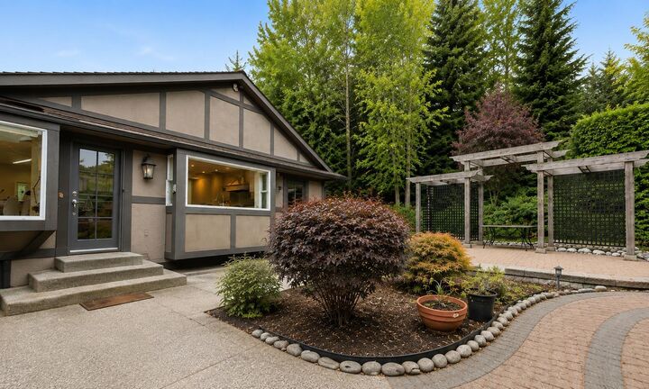 2779 Sylvan Place — photo 1