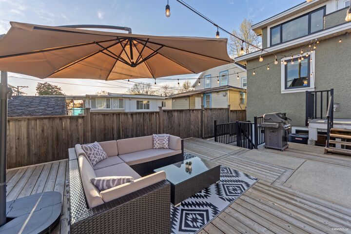 Property Photo: 3582 Franklin Street BC V5K 1Y5